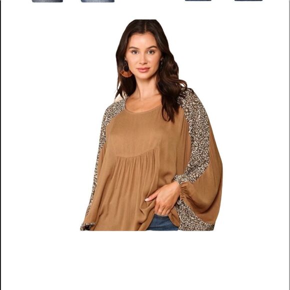 Leopard and Solid Mixed Dolman Voluminous Sleeves Top. 100% Rayon. S-M-L - Picture 2 of 3